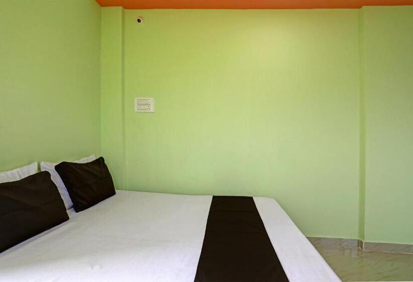 Spot On Hotel Leo Star