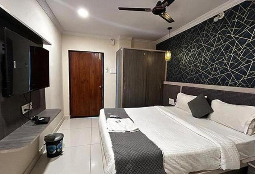 Super Collection O Hotel Blue Petals