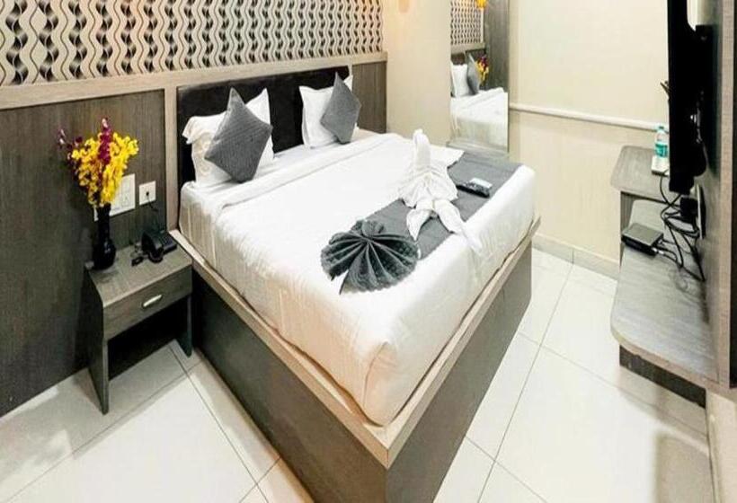 Super Collection O Hotel Blue Petals