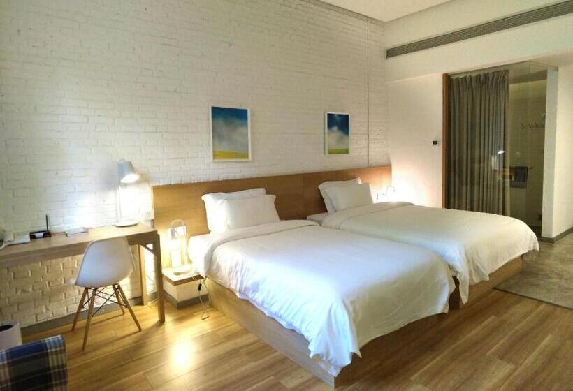 Wuyu Hotel Chongqing Southwest University & Jialing Riverside