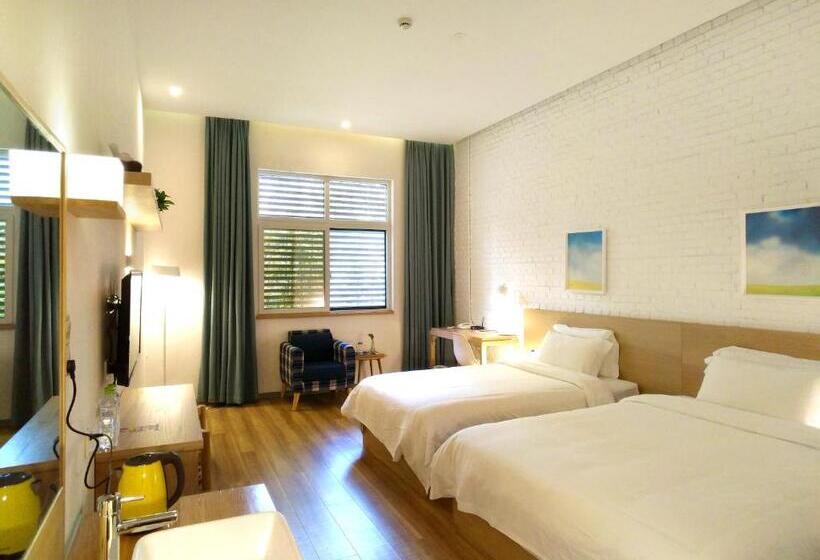 Wuyu Hotel Chongqing Southwest University & Jialing Riverside