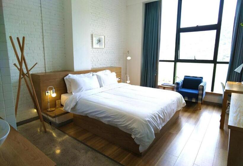 Wuyu Hotel Chongqing Southwest University & Jialing Riverside