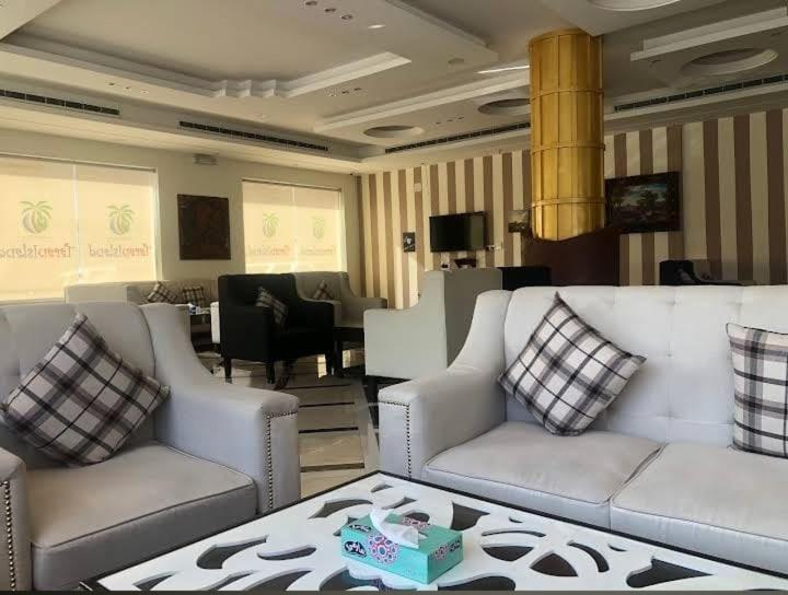 أجنحة ميثاق الفندقية