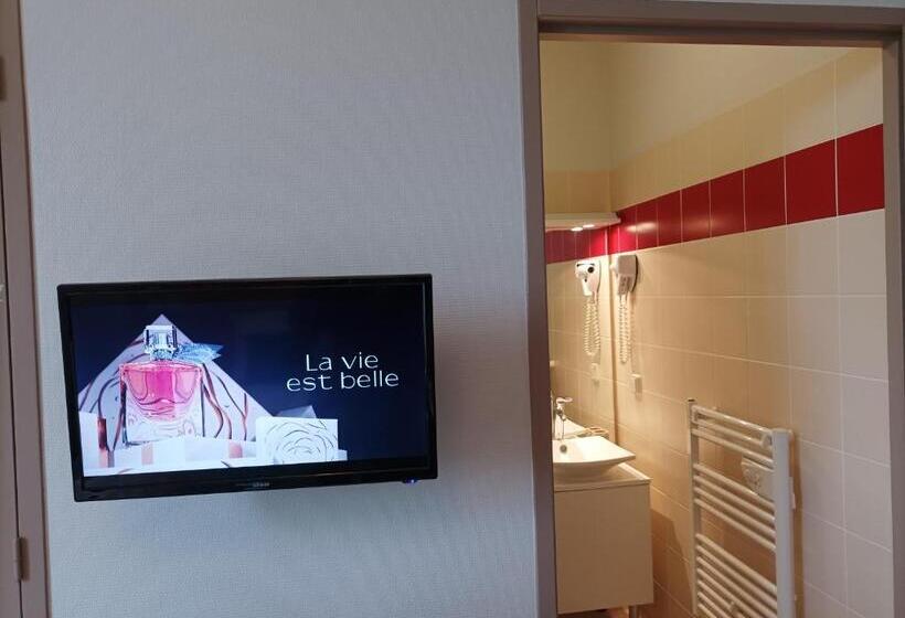 הוסטל Auberge De Mourjou