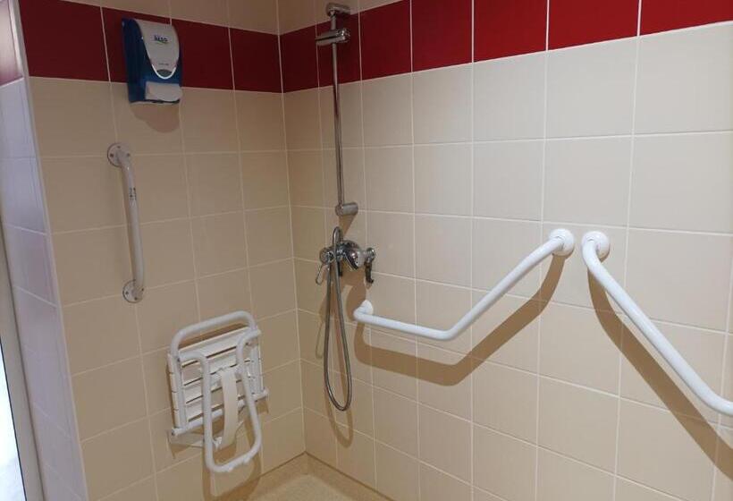 הוסטל Auberge De Mourjou