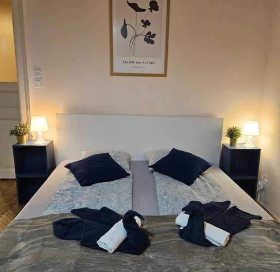 호스텔 Chic Central Rooms