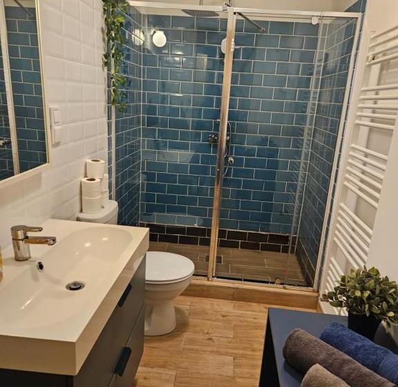 호스텔 Chic Central Rooms