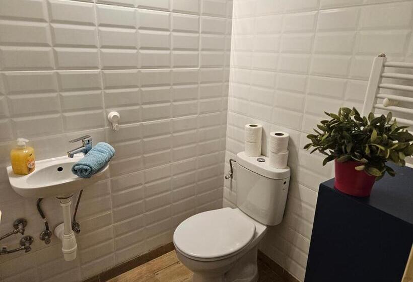 호스텔 Chic Central Rooms