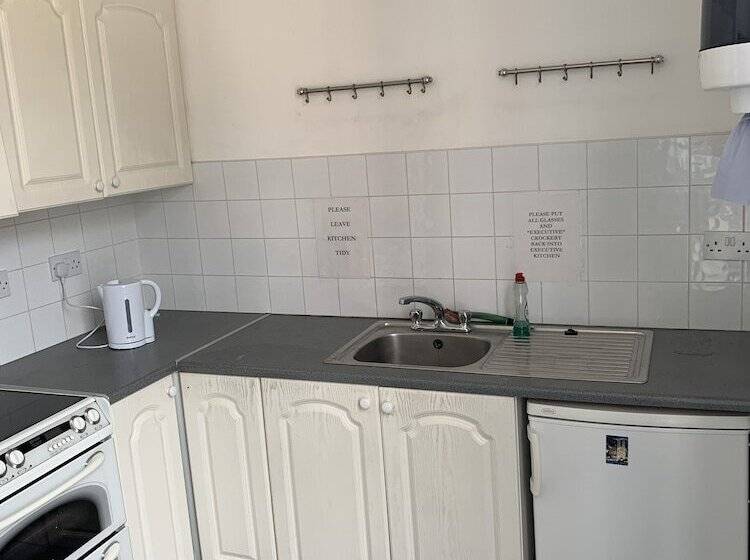 호스텔 Eden Quay Guesthouse Private Rooms