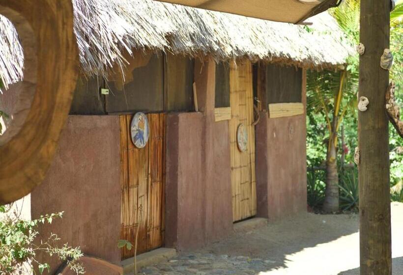 هاستل Mukti Bhukti