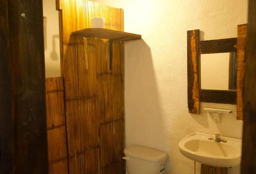 هاستل Mukti Bhukti