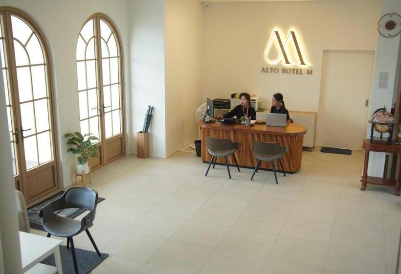 Alto Hotel M