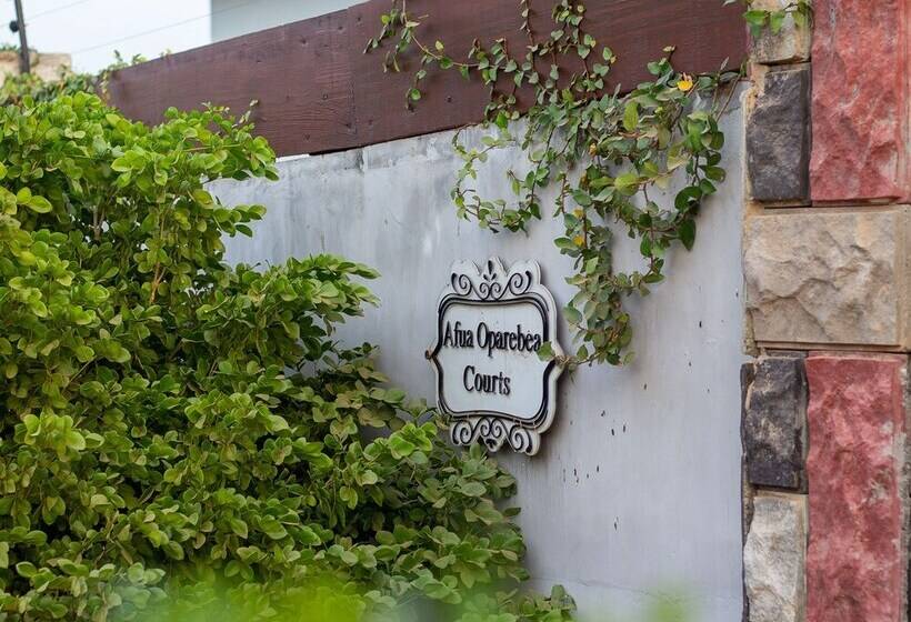 צימר Afua Oparebea Courts