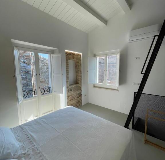 مبيت وإفطار Al Civico 2 Tiny House