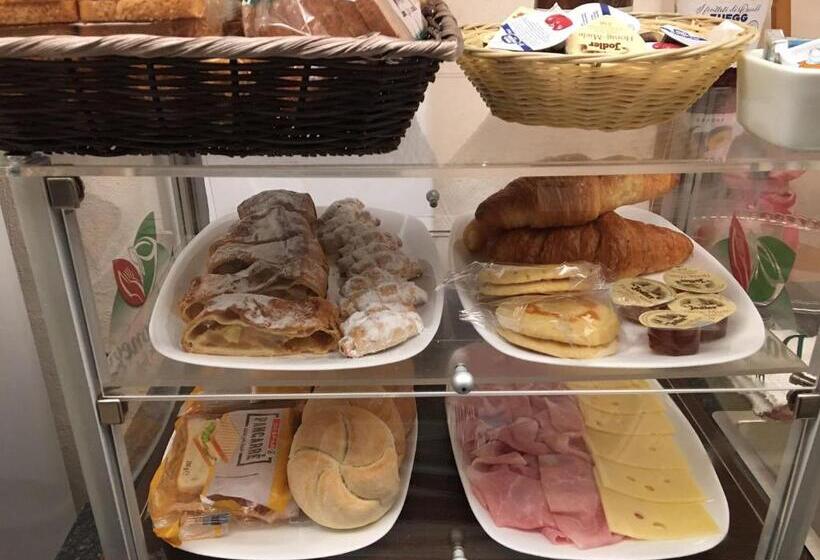 تختخواب و صبحانه Al Vicolo