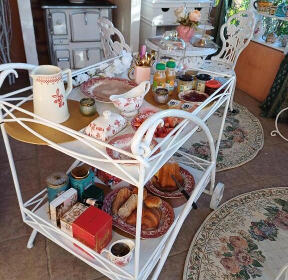 ベッドアンドブレックファースト Chambre D Hôte Suite Tournesol Au Fond Du Jardin