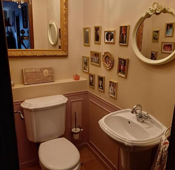 ベッドアンドブレックファースト Chambre D Hôte Suite Tournesol Au Fond Du Jardin