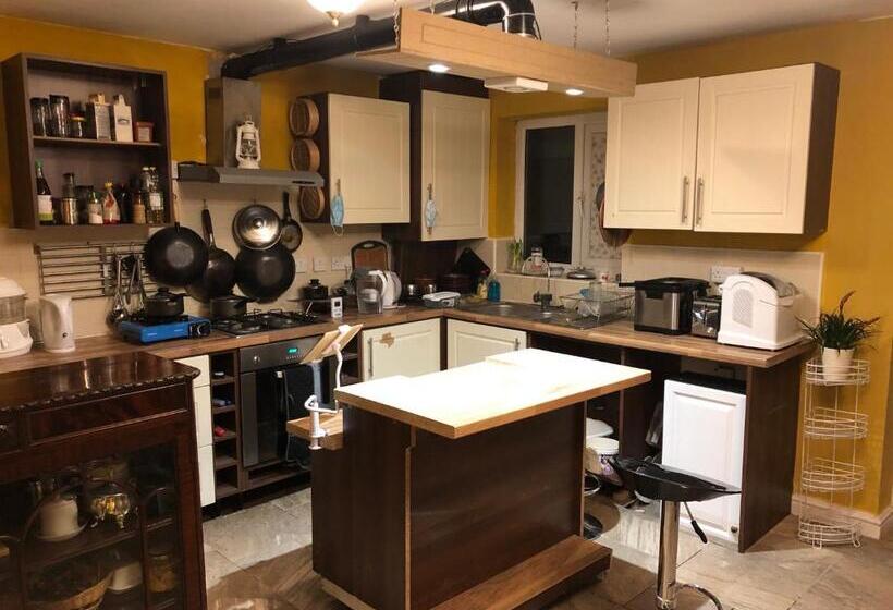 مبيت وإفطار Hong Kong Inn