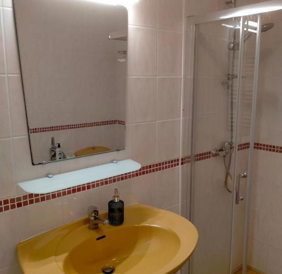 住宿加早餐 L Oree Du Bois Chambres Independante