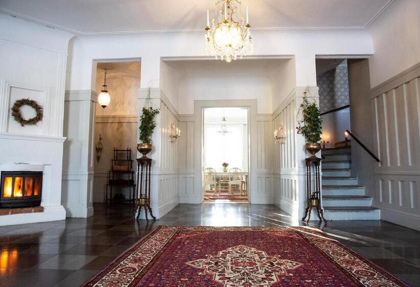 مبيت وإفطار Långbro Gård I Mölnbo