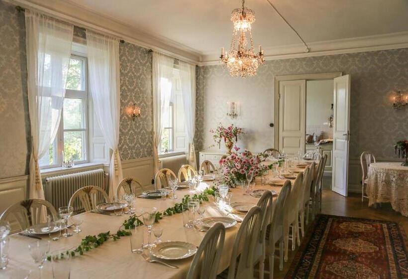 مبيت وإفطار Långbro Gård I Mölnbo