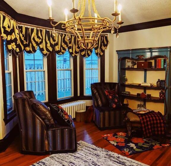 مبيت وإفطار Magnolia Llc Short Term Rentals Private Room On The Second Floor