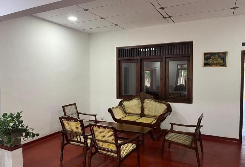 Bed and Breakfast Unrushed Kanda