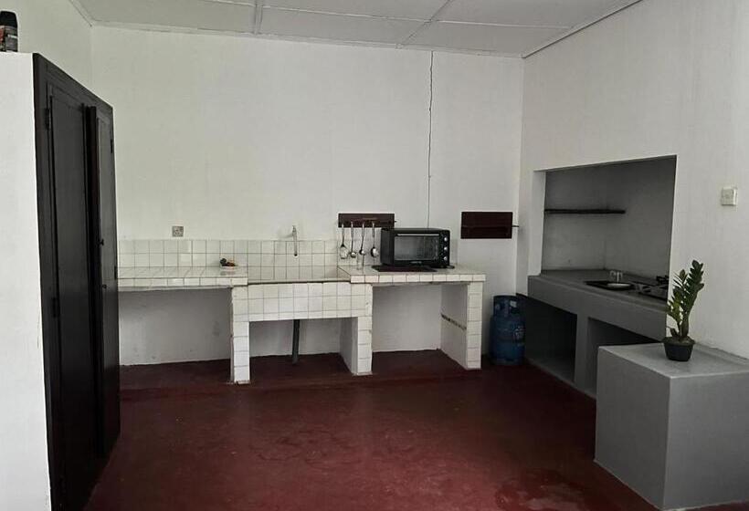 Bed and Breakfast Unrushed Kanda