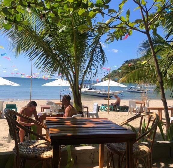 تختخواب و صبحانه Jenna S Beach House