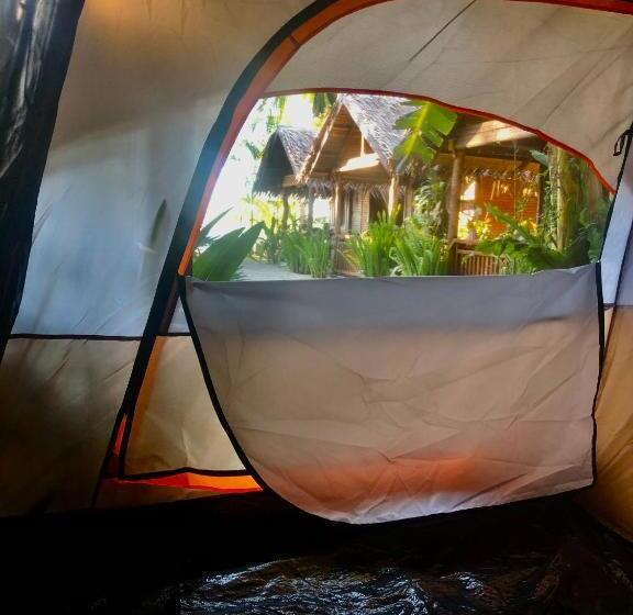 تختخواب و صبحانه Jenna S Beach House