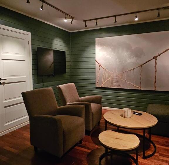 Enter Backpack Apartments