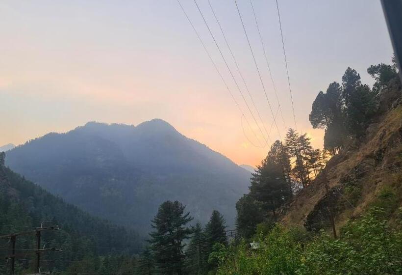 Formosa Cafe & Hostel