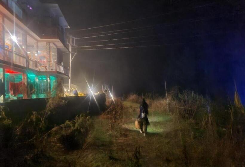 Formosa Cafe & Hostel