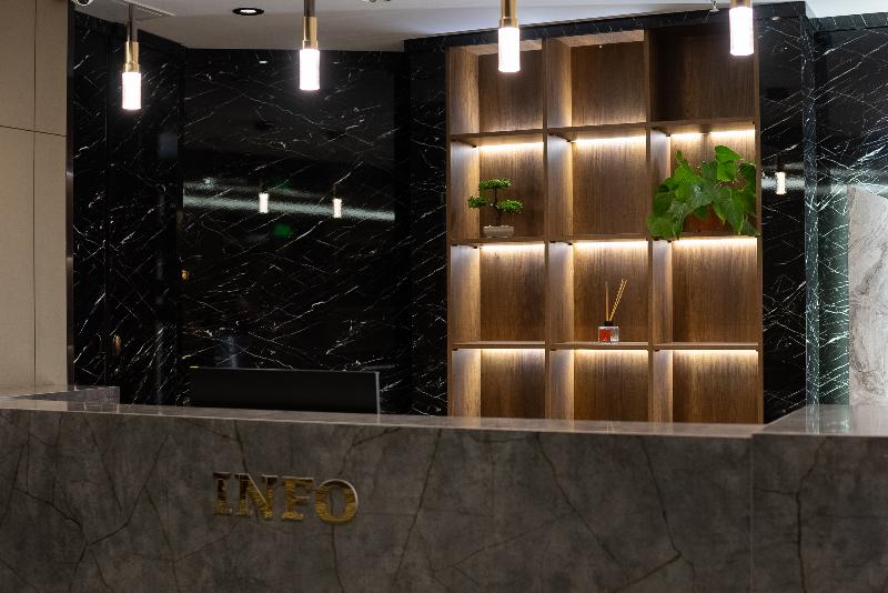 Golden River Hotel By Continent