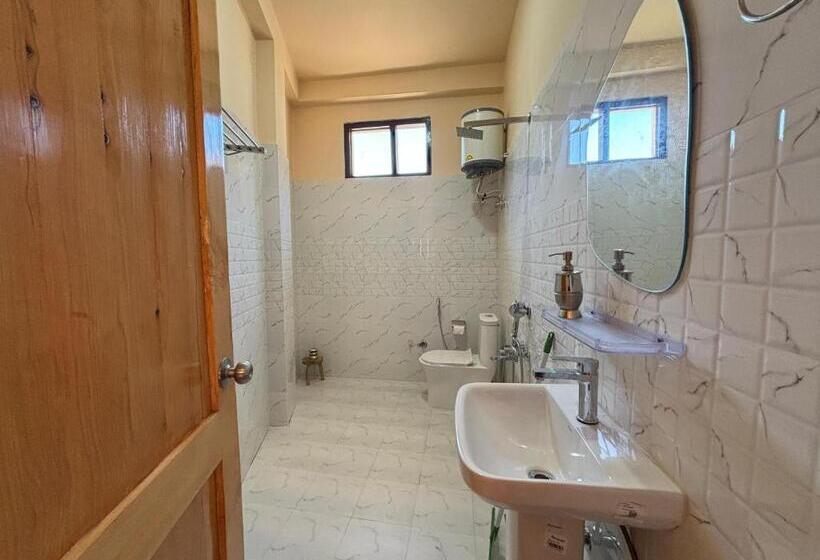 Grham Hostel Kasol, Katagla