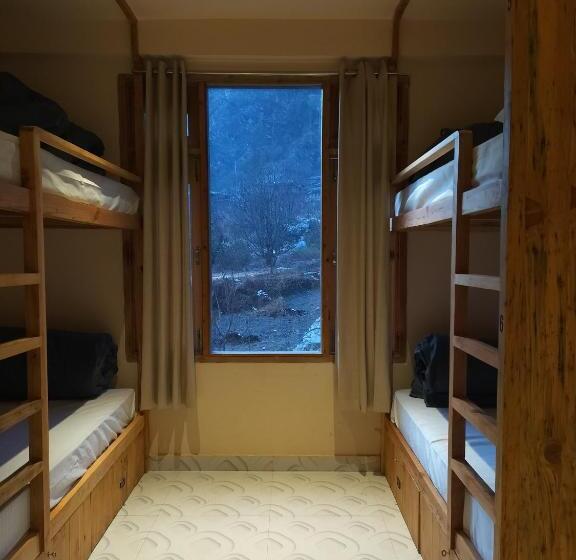 Grham Hostel Kasol, Katagla