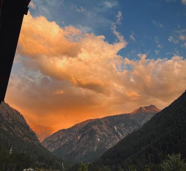 Grham Hostel Kasol, Katagla