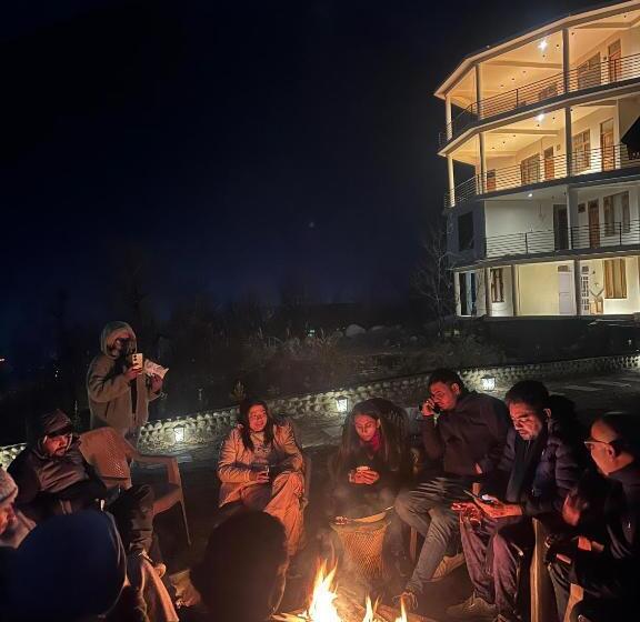 Grham Hostel Kasol, Katagla