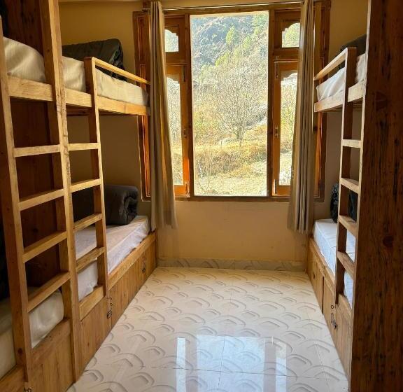 Grham Hostel Kasol, Katagla