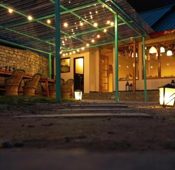 Grham Hostel Kasol, Katagla