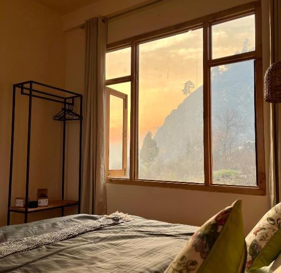 Grham Hostel Kasol, Katagla