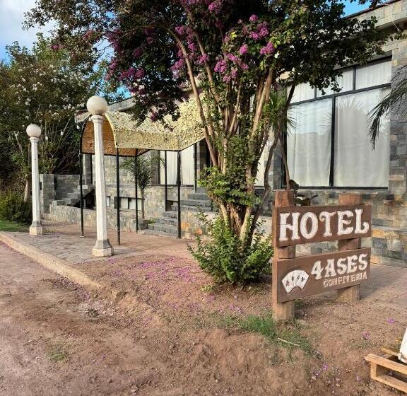 Hotel 4 Ases