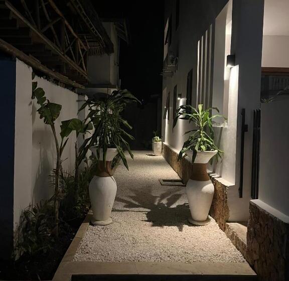 בית מלון כפרי Aluna Beach Apartments