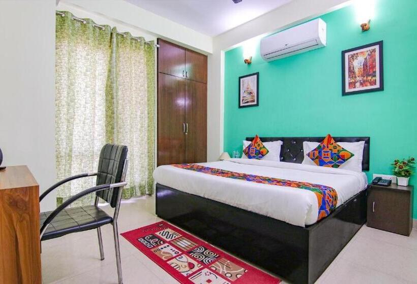 Отель Aruba Suites