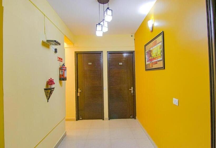 Отель Aruba Suites