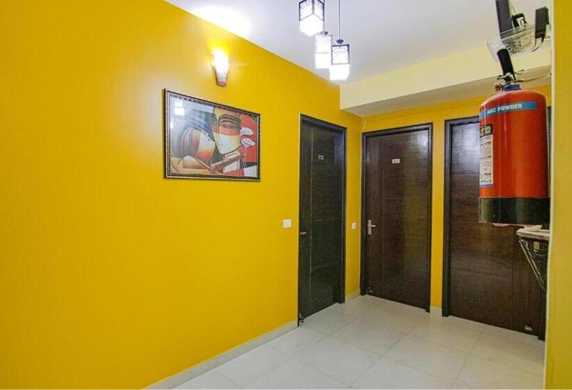 Отель Aruba Suites