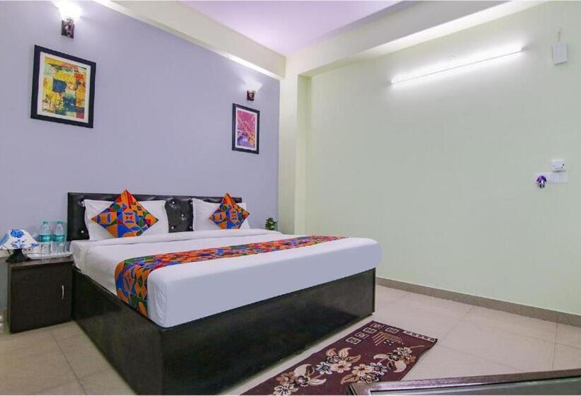 Отель Aruba Suites