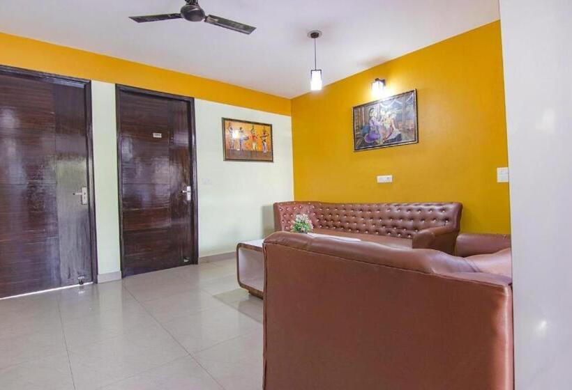 Отель Aruba Suites