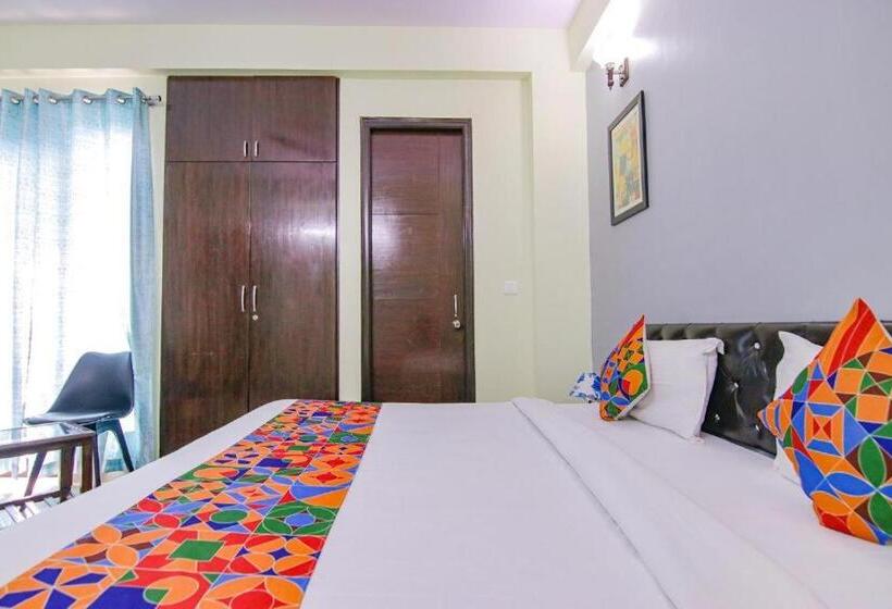 Отель Aruba Suites