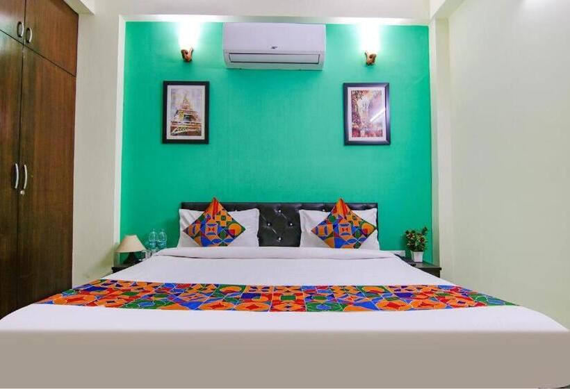 Отель Aruba Suites